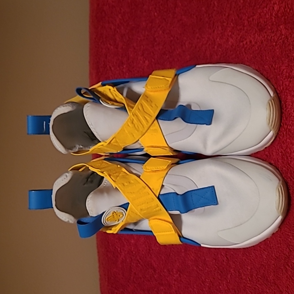 Nike Boys Huarache City Size 7 AJ6662-006 Blue Running Sneakers